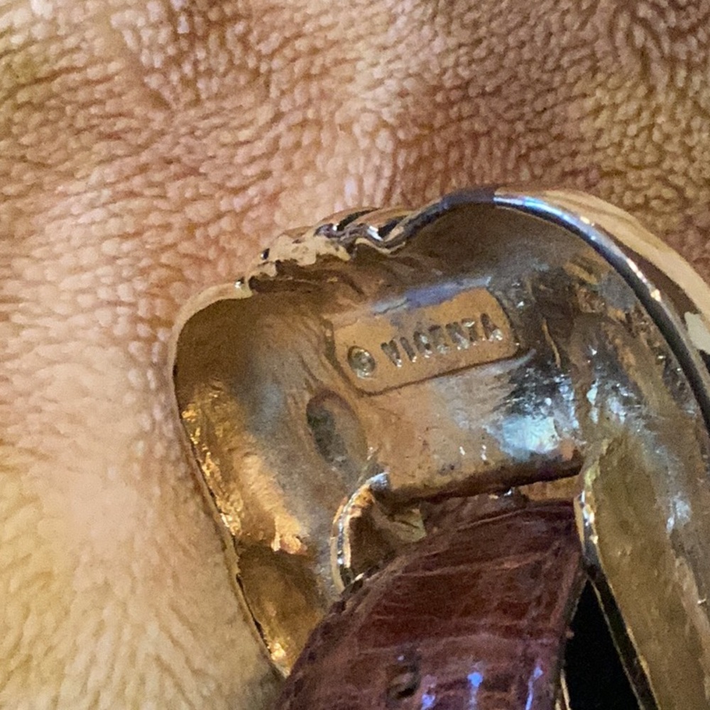 Vincenza Brown Calfskin Alligator Print Belt w/ Large Gold Hardware - Picture 9 of 9